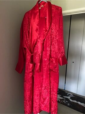 Vintage Victorias Secret Red Robe M/L